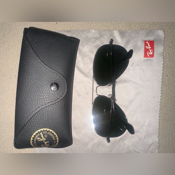 Ray bans - Picture 2 of 4